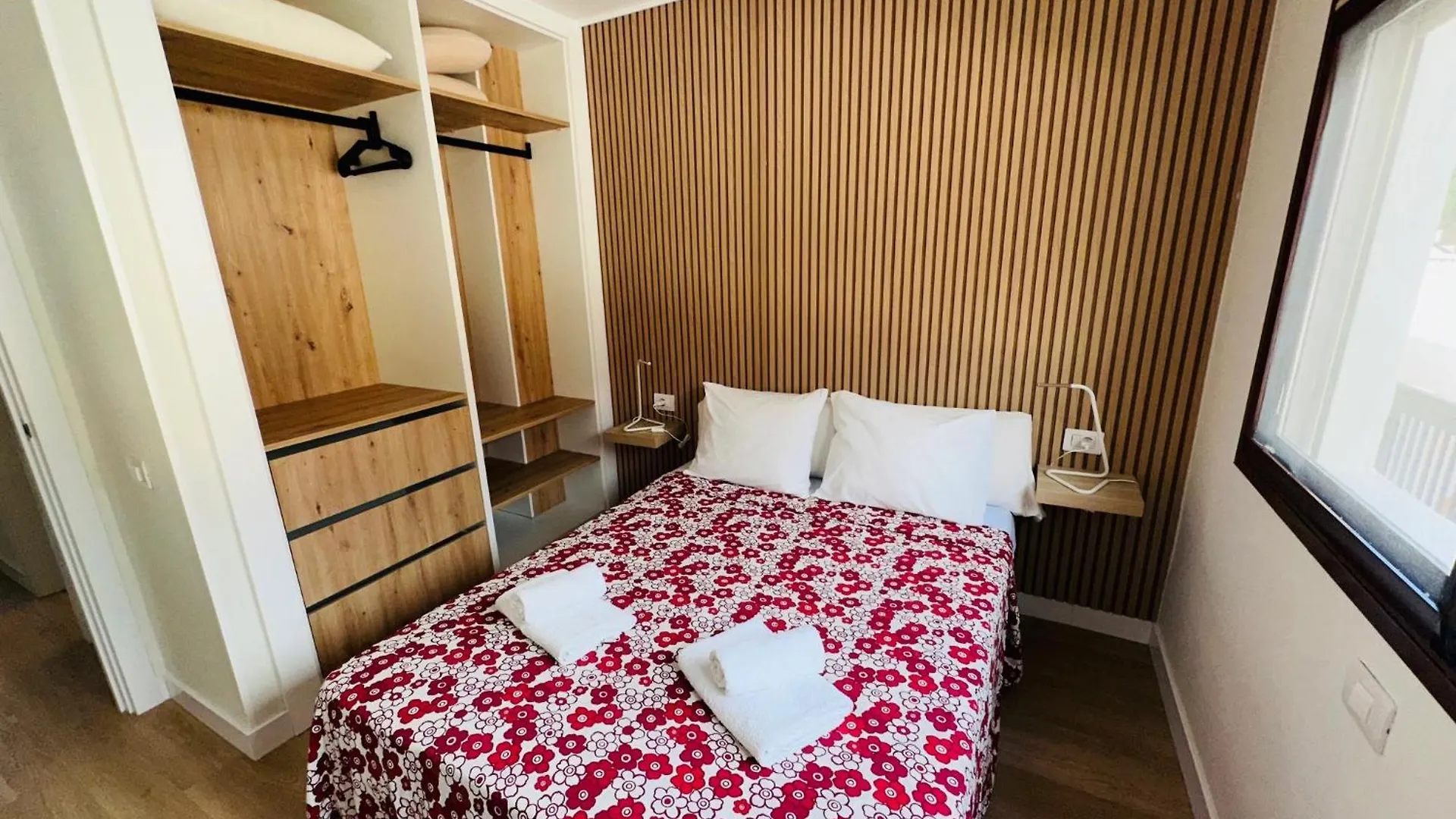 En Playa Las Vistas. Veramar. Free Parking, Pool! Los Cristianos